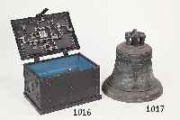 Große Bronzeglocke, datiert 1678 bezeichnet Memoria Gaudium, Goss mit in Breslau Gottfried und Sigmund Götz, Alters- spuren, ...