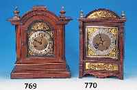 Tischuhr, Winterhalder & Hofmeier, Schwärzen- bach, um 1880, verziertes Eichengehäuse mit Messingapplikationen, Messingziff. m. verg. ...