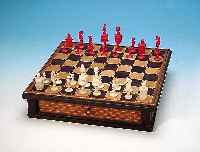 SCHACHSPIEL WOHL 30ER JAHRE, HOLZGEHäUSE, ELFENBEINSPIELFIGUREN, LEICHTE ALTERSSPUREN, DEKORATIV, IM BRETT SCHUBLADE, GEHäUSE ...