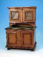 PUPPENSCHRANK UND KLAPPTISCH, HOLZ, LEICHTE ALTERSSCHäDEN, 1 X BRAUN GE- FAßT, H. 50 CM, D. 30 CM