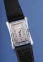 JUNGHANS Armbanduhr, Werkkal. 81, im neutr. schweizer Metallgeh. hartverchr., taill., Scharnierboden zu d. Bandanst. schmuckgeprägt,Blatt ...