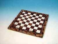Schachbrett, Türkei, 20. Jh., weißer und brauner Onyx, ca. 40 x 40 cm