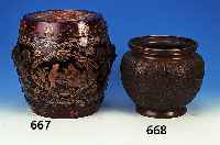 šbertopf, Japan, um 1900, Bronze massiv, reich umlaufend reliefiert mit Blumendekor, H.ca.22 cm