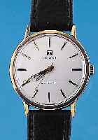 Konvolut: 2 Herrenarmbanduhren, 1 x SEIKO Automatik, Japan um 1968, Metall hartverg., Edelst.-Boden gedr., 17 St., Zentralsek., Datum, ...