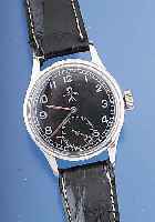 OMEGA Militärarmbanduhr, Ref.-Nr. 10667114, Schweiz um 1947, Edelst.-Boden geschr., für die brit. Armee, so Reg.-Grav. auf Boden, Bl. rest., ...