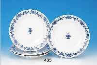 VIER TIEFE TELLER, MEISSEN, UM 1780, MARCOLINI PORZELLAN, FLORALE BLAUMALEREI AUF RAND UNDMITTIG, D. JE CA. 23,5 CM, ALLE TELLER REST.