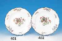 TELLER, MEISSEN, UM 1860/70, 1. WAHL, PORZELLAN, BUNT BEMALT IM KAKIEMONDEKOR, SCHWARZER RAND, D. CA. 24.5 CM