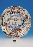 GROßE SCHALE, JAPAN, UM 1860, IMARI, PORZELLAN, REICH BEMALT, MITTIG PAGODENDAR- STELLUNG, AM RAND LANDSHCAFTEN, GEBäUDE UND VöGEL, ...