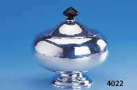 Zuckerdose, deutsch 20/30er Jahre,Art Deco, klassische Form, Deckelknauf Holz schwarz la- ckiert, 1 min. Delle, ca. 235 g, H ca. 10.5 cm