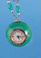 JUVENIA Kugel/Anhängeuhr, Ref.-Nr. 63095, Schweiz um 1940, 925er Silber, z.T. verg., grün emaill., D. ca. 22 mm, Zylinderrundwerk m. 10 St., ...