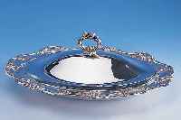ANBIETSCHALE MIT GLASEINSATZ UND DECKEL, METALL VERSILBERT, BAROCKISIEREND, ROSENDEKOR,15 X 45 X 35 CM