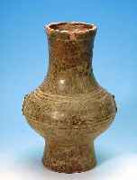 BALUSTERVASE, CHINA, HAN-DYNASTIE 206 V.- 220 N. CHR., SOG. "HU" MIT SCHöNER GRüNER BLEI- GLASUR, DIE AUßEN DEN GESAMTEN KöRPER ...