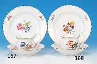 Kaffeegedeck, Meissen, 60er Jahre, 1. Wahl, Porzellan, Blume III, Goldstaffage, Schwanen- henkel, Goldränder, D. ca. 18.5 cm