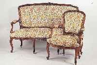 Sitzgruppe, Barockstil, um 1890/1900, Nußbaum massiv, best.aus einem Sofa, zwei Armlehnsessel und drei Stühle und ein Tisch, Platte ...