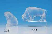 GLASSKULPTUR, LALIQUE, BISON, TEILMATTIERTESPREßGLAS, UNSIGNIERT, H. CA. 10 CM