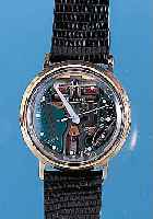 BULOVA HERRENARMBANDUHR ACCUTRON, REF.-NR. K25890, SCHWEIZ UM 1967, METALL VERG., EDEL- STAHLB. GESCHR., BANDANST. ALTERSBED. VERZOGENBATTERIEFACH ...