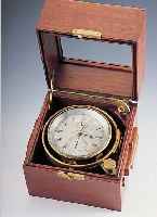 A. LANGE & SÖHNE MARINECHRONOMETER, REF.-NR.2044, DEUTSCHLAND UM 1938, ZWEITEILIGER HOLZ- KASTEN VERGL., MESSINGKESSEL KARDANISCH AUFGE-HäNGT, ...