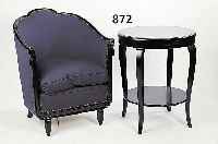 SESSEL UND BEISTELLTISCH, FRANKREICH, 30ER JAHRE, ART-DECO, HOLZ SCHWARZ LACKIERT, SESSELPOLSTERUNG UND -BEZUG ERNEUERT, TISCH: H. CA. 70 ...