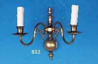 Paar Wandlampen, Barockstil, Bronze, je zwei Brennstellen, Elektrifizierung erneuert, je zwei Brennstellen, H. je ca. 26 cm
