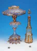 TISCHLAMPE, MURANO, UM 1910, FARBLOSES GLAS MIT ROSA WOLKIGEN EINPUDERUNGEN, APPLI- ZIERTE BLüTEN UND BLäTTER, AM UNTEREN RAND BESTOSSEN, ...
