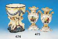 PAAR VASEN, DEUTSCH, UM 1860, PORZELLAN, REICHE BLUMENBEMALUNG, REICHE GOLD-STAFFAGE, STIL. DOPPELHENKEL, H. 25 CM