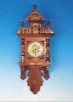 Wanduhr, Kienzle, um 1900, sog. Freischwinger, verziertes Holzgehäuse, orig. Aufsatz, dreiseitig verglast, Papier- ...