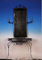 GARDEROBE, WOHL HOLLAND, SCHMIEDEEISERN, ZWEITEILIG, KONSOLE MIT SCHUBLADE, PLATTE MIT ALTEN FAYENCEFLIESEN AUS DEM 18. ...