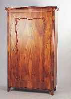 Schrank, Österreich, um 1860, Nußbaumfurnier, eintürig, tiefe Kassette, poliert, Innen drei Böden, dekorativ, poliert,l. ...