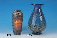 GROßE VASE, IKORA, WMF; 30ER JAHRE FARBLOSES SCHICHTGLAS, PARTIELL BLAU üBER- FANGEN, MIT EINSCHMELZUNGEN, AM FUß L. BEST. H. 33.5 CM