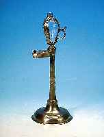 Öllampe, deutsch, um 1830, sog. Uhrenöl- lämpchen, Zinn, Funktion nicht geprüft, H.36cm