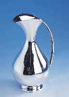 Henkel-Karaffe, deutsch 925er Silber, glatte zeitlose Form, ca. 350 g, H ca. 22 cm