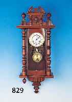 WANDUHR, KIENZLE, UM 1900, VERZIERTES HOLZGEHäUSE, ORIGINAL AUFSATZ (KL. BEKRöNUNG FEHLT), DREISEITIG VERGLAST, ZWEI- GETEILTES ...
