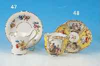 TASSE MIT UNTERTASSE, KPM BERLIN, UM 1900, PORZELLAN, REICHE BUNTE BLUMENMALEREI, GOLD- RAND, H. CA. 8.5 CM