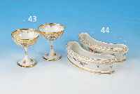 ELF ZIERSCHALEN, LIMOGES, 30ER J., PORZEL- LAN, BEMALT IN DRESDEN, BUNTE BLUMENMALEREI, GOLDEMAILDEKOR, H. CA. 9.5 CM