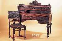 AUFSATZSCHREIBTISCH, DEUTSCH, UM 1890, EICHE MASSIV UND FURNIERT, REICH GESCHNITZT, DAZU GRüNDERZEITSTUHL MIT GEPRäGTEM LEDERBEZUGBEIDE ...