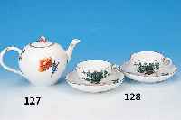 Teekanne, Meissen, Marcolinizeit, Porzellan,1774 - 1814, Blumendekor, teilrest., H. 25 cm