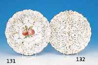 ZIERTELLER, MEISSEN, UM 1840, PORZELLAN, ERHABENER BLATTDEKOR, GOLDSTAFFAGE,D. 25 CM