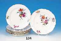 sechs Teller, Meissen, Punktzeit, um 1760, Porzellan, Blumenmalerei, leicht rest., D. 23.5 cm
