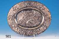OVALE PLATTE, NACH AUGSBURGER VORBILD, VERM. HANAU, UM 1900, GETRIEBEN UND GEGOSSEN, SILBER, NACHGESTOCHEN UND ZISELIERT, JAGD- DARSTELLUNG, ...