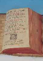 BUCH AUGSBURG, UM 1632, HEILIGENBESCHREIBUNGEN, GLOTIRIAE SANCTORUM ALTER LEDEREINBAND, GEPRäGT, SPUREN VON ALTEM ...