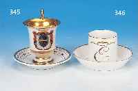 TASSE UND UNTERTASSE, KPM, BERLIN, UM 1800, PORZELLAN, WAPPENDEKOR, UNTERTASSE GUT PAS- SEND, JEDOCH SEKUNDäR, H. 11 CM