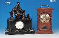 Pendule, Frankreich, um 1870, schwarzer Schiefer, Bronzegußbekrönung in Form eines an-tiken Gelehrten mit Papierrolle auf Säulen- stumpf ...