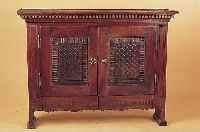 AUFSATZ EINER VITRINE, WOHL SIEGERLAND, UM 1780, EICHE MASS., FLACHSCHNITZEREIEN, ORIG.BESCHLAG, MIT ZWEI SCHüBEN, SEITLICH DAVON EINE ...