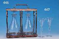 MENAGERE, ENGLAND, UM 1900, VERSILBERTE METALLMONTUR, DIESE BESCH., ZWEI GLASFLAKONS, H. CA. 32 CM, L. CA. 30 CM
