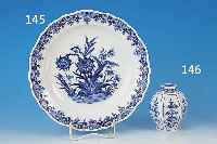 TEEDOSE, MEISSEN, 20. JH., PORZELLAN, BLAUE BEMALUNG, ZWIEBELMUSTER, H. CA. 12,5 CM, SECHSECKIGE FORM