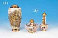 VASE, SATSUMA, 30ER JAHRE, STEINZEUG, FEINE BEMALUNG, TOKIYO, FUTJI-TEMPEL, VON NARA, H. CA. 22 CM, REICHE GOLDSTAFFAGE, SIGN.