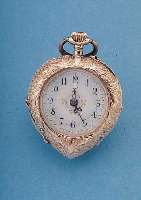 GROSJAN FRERES DAMENTASCHENUHR, REF.-NR. 272737, SCHWEIZ UM 1900, RG 585/000, FüR DEN DTSCH. MARKT, SELTEN, IN HERZFORM, RUNDUMGRAV.RüCKS. ...