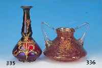 DOPPELHENKELVASE, ENTWURF MARIE KIRCHNER, LöTZ, FARBL. GLAS, MIT GELB-ROTEM PAPILLON- DEKOR, LüSTRIERT, H. 16 CM
