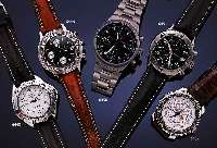 UNIVERSAL GENEVE ARMBANDCHRONOGRAPH, REF.- NR. 104-42-980, SCHWEIZ UM 1992, EDELST. POL.,LüNETTE IM NAGELMUSTERDESIGN, BOMB. SAPHIR- GL., ...