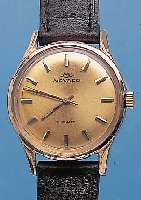 MOVADO HERRENARMBANDUHR KINGMATIC, REF.-NR. 1437, SCHWEIZ UM 1954, METALL M. GG-AUFL., EDELST.-SCHR.-BODEN, VERG. ORIG.-BLATT ALTERS-BED. BER., ...
